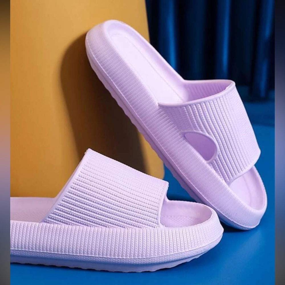 Mauve minimalist slides